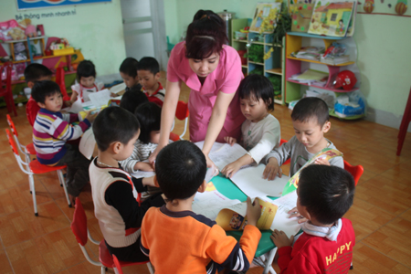 Tâm sự gây sốc của cô giáo mầm non "Muốn làm cô trước hết phải làm mẹ" Tâm sự gây sốc của cô giáo mầm non "Muốn làm cô trước hết phải làm mẹ"