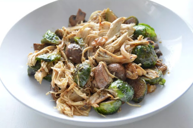CREAMY BALSAMIC CHICKEN AND BRUSSEL SPROUTS 
