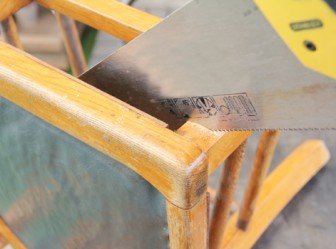 DIY: due sedie si trasformano in panchetta