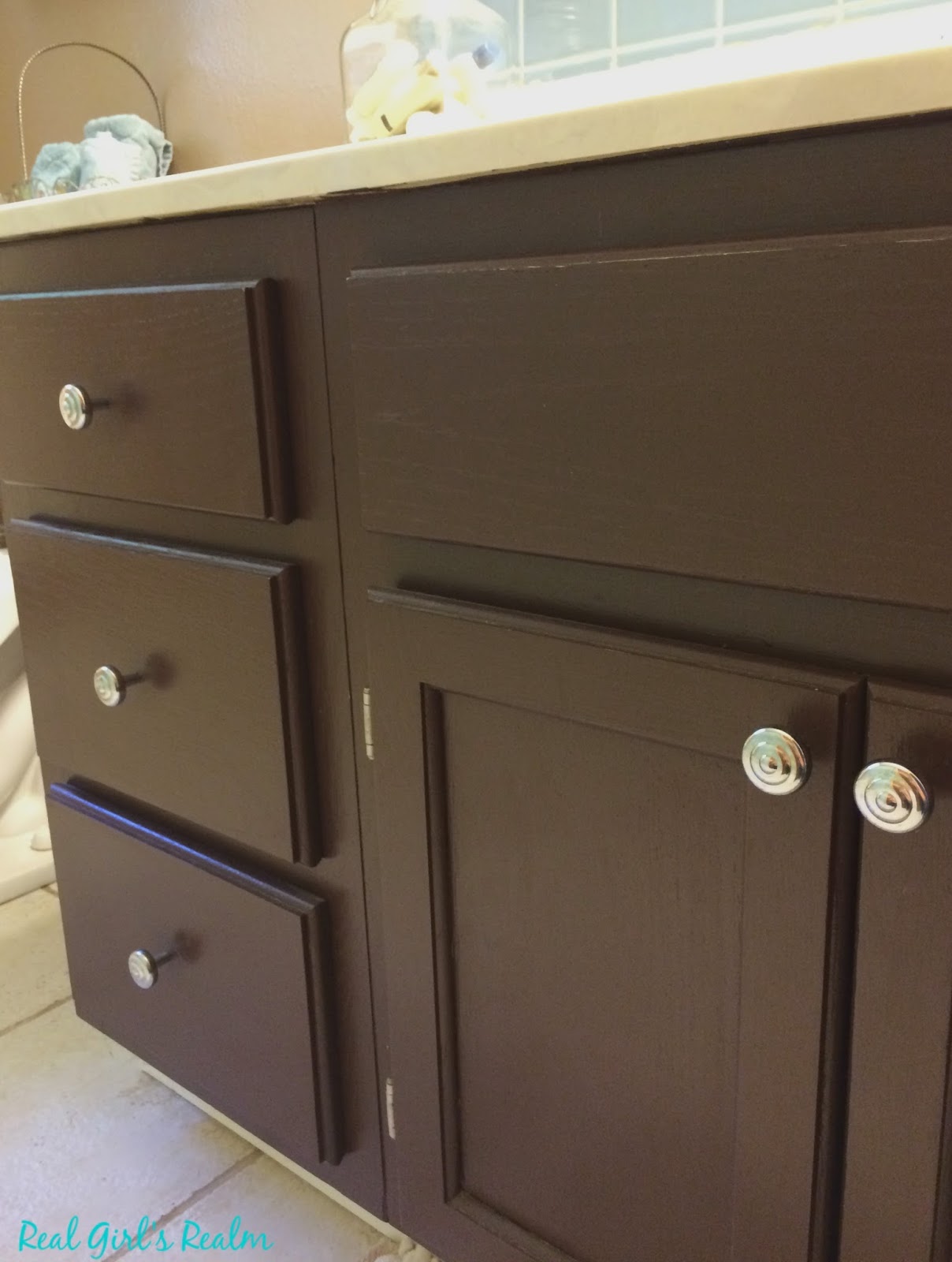 Real Girl S Realm Medicine Cabinet Makeover