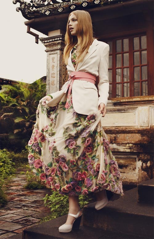 Oriental Beautiful Women Fashion Style 2011 - 2012