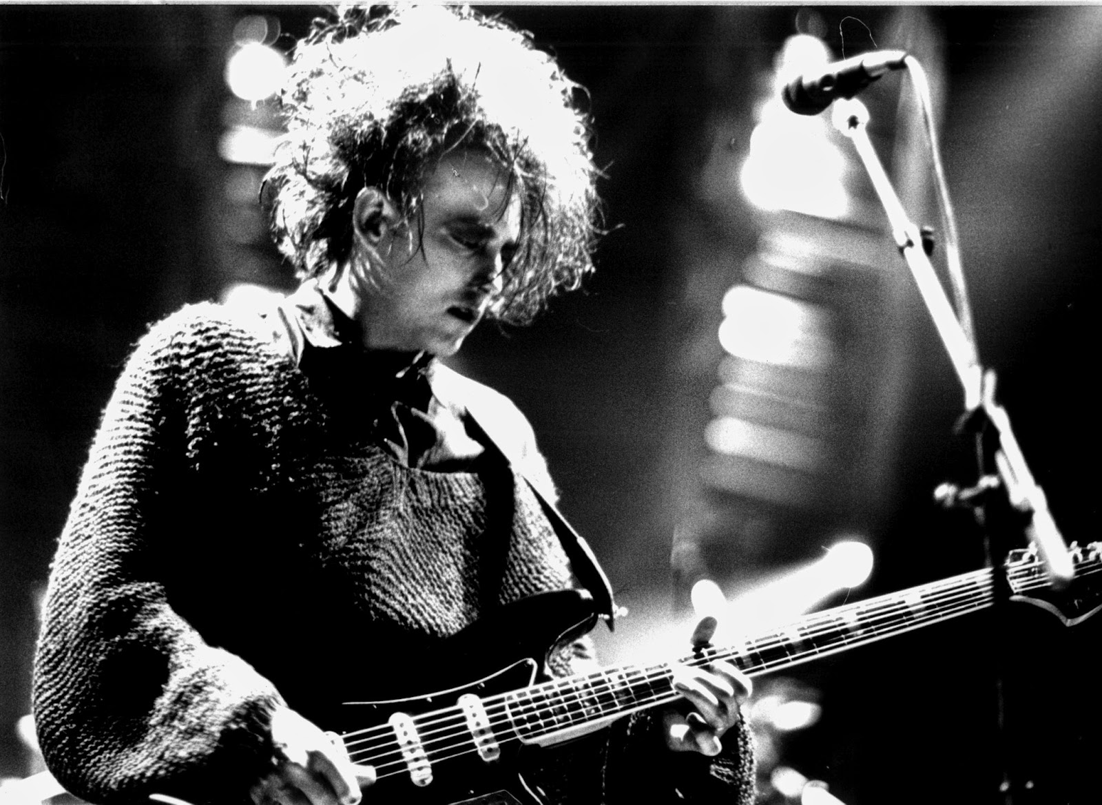 Break Up Songs: Pictures Of You http://www.jinglejanglejungle.net/2015/02/pictures-of-you.html #BreakUpSongs #TheCure