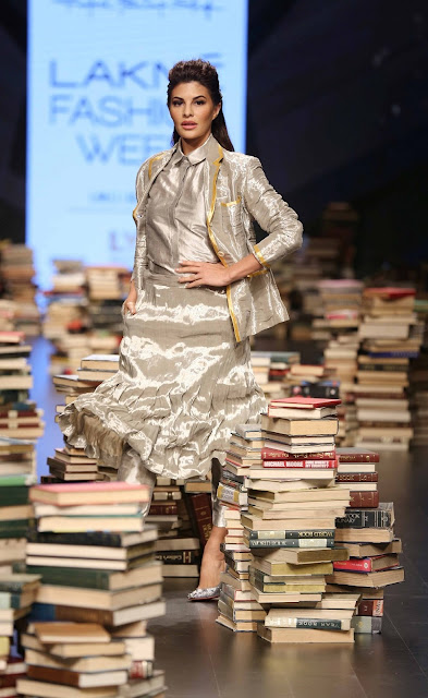 Jacqueline Fernandez Rajesh Pratap Singh Lakme Fashion Week Winter Festive 2016
