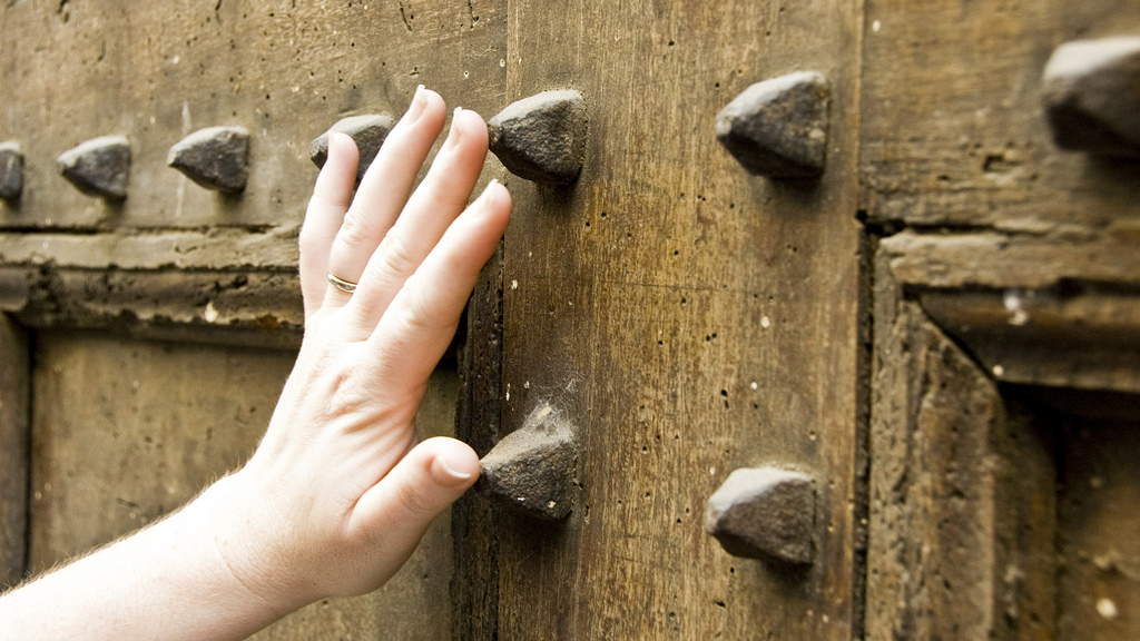 Lab heating then filtering. прикосновение пальца к экрану. рисунки touch. Touch flashcard. Our life.