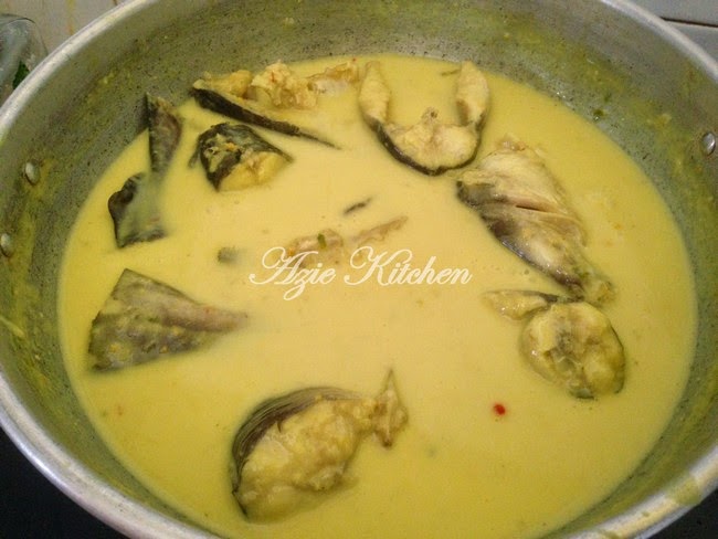 Gulai Lemak Cili Padi Tempoyak Ikan Baung