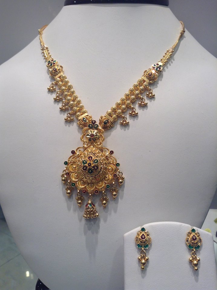 Jewellery Designs : #@ Simple Designer Gold Necklace Jewellery Sets