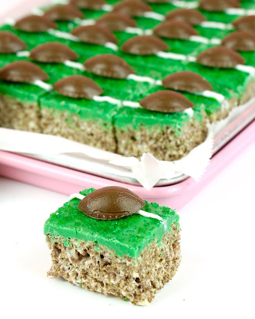 Football Field Cocoa Rice Krispie Treats for Superbowl The Lindsay Ann