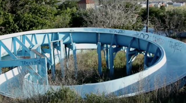 Gumamit Ang Lalaking Ito Ng Drone Para Makita Ang Kabuuan Ng 'Water Wonderland' Ngunit Hindi Niya Inasahan Ang Kanyang Nakakakilabot Na Natuklasan! Gumamit Ang Lalaking Ito Ng Drone Para Makita Ang Kabuuan Ng 'Water Wonderland' Ngunit Hindi Niya Inasahan Ang Kanyang Nakakakilabot Na Natuklasan!