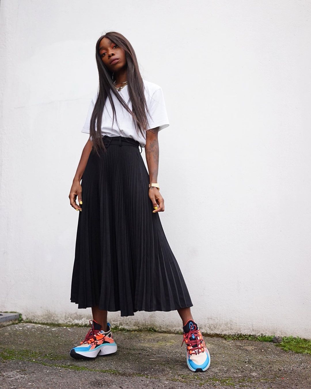 Le Fashion: This Street Style Look is the Ultimate Casual-Chic Combo