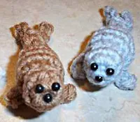 http://allcraftsblogs.com/crochet_toys_patterns/baby_seal/baby_seal.html