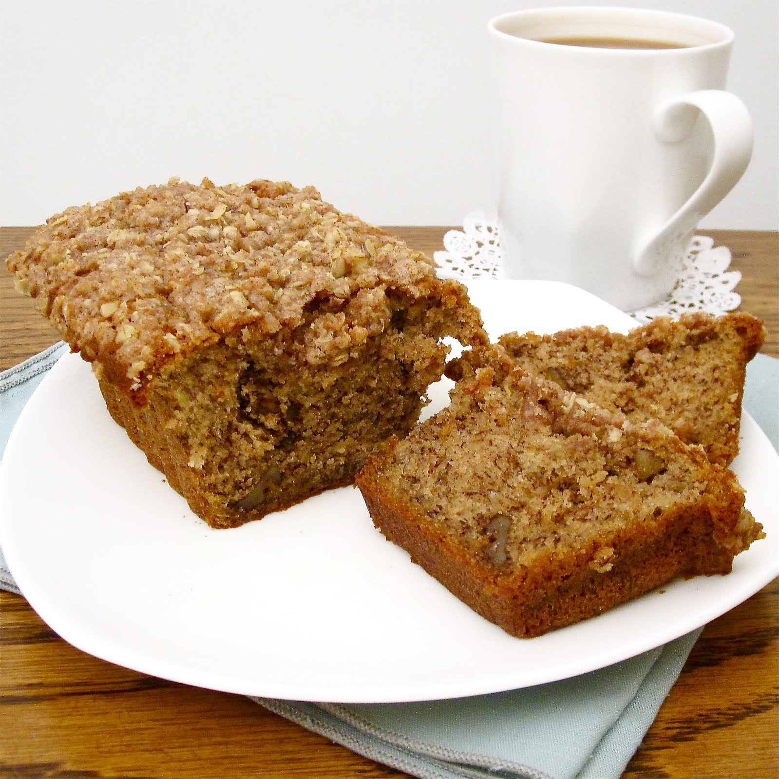 Banana Nut Bread with Oat Streusel Topping - The Lindsay Ann