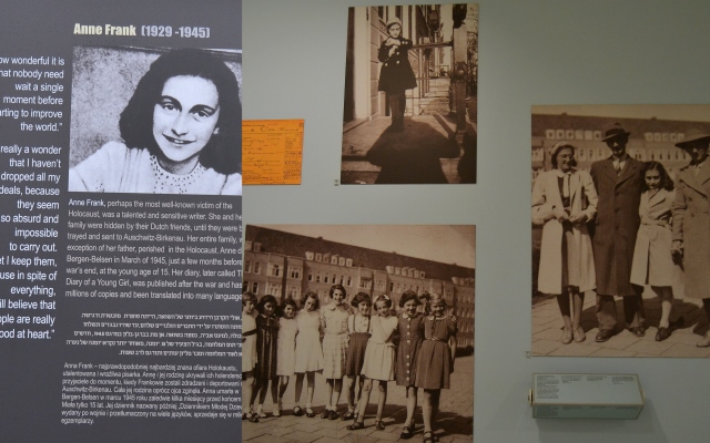 Recuerdo a Anna Frank en el bloque de Holanda