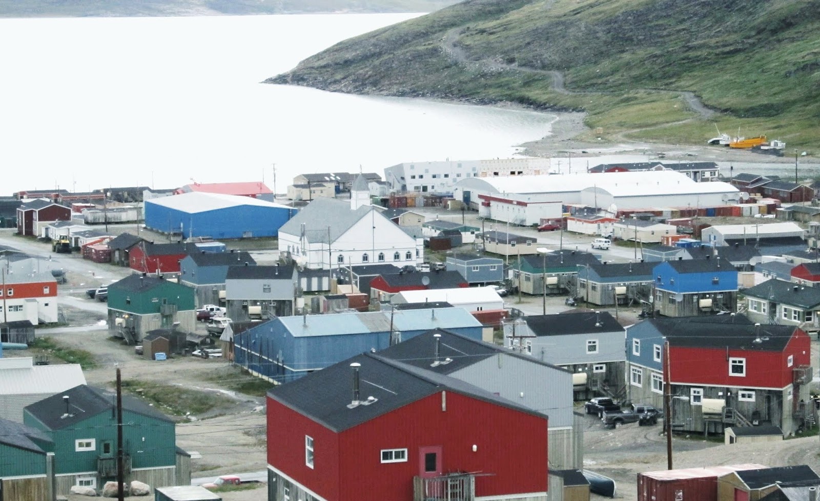 Ultima Thule Salluit (Sugluk), a subarctic inuit village at