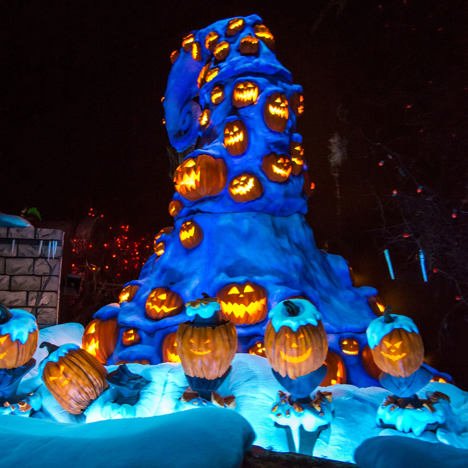 Inside the Haunted Mansion Holiday II