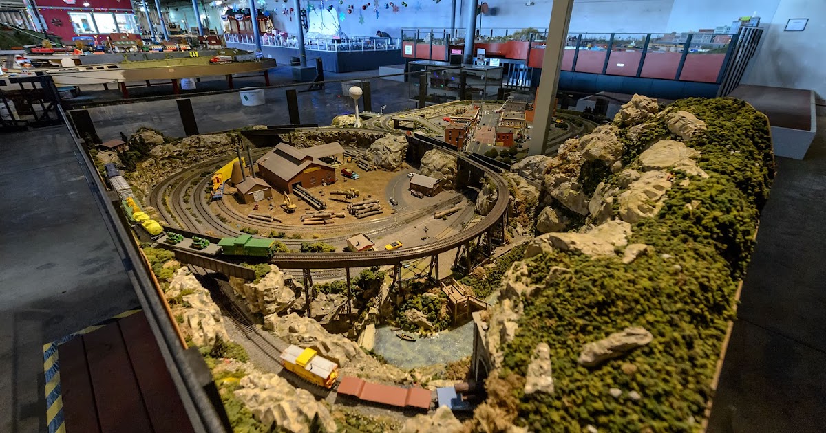 Bubba’s Garage: A Visit to the Model Trains Station