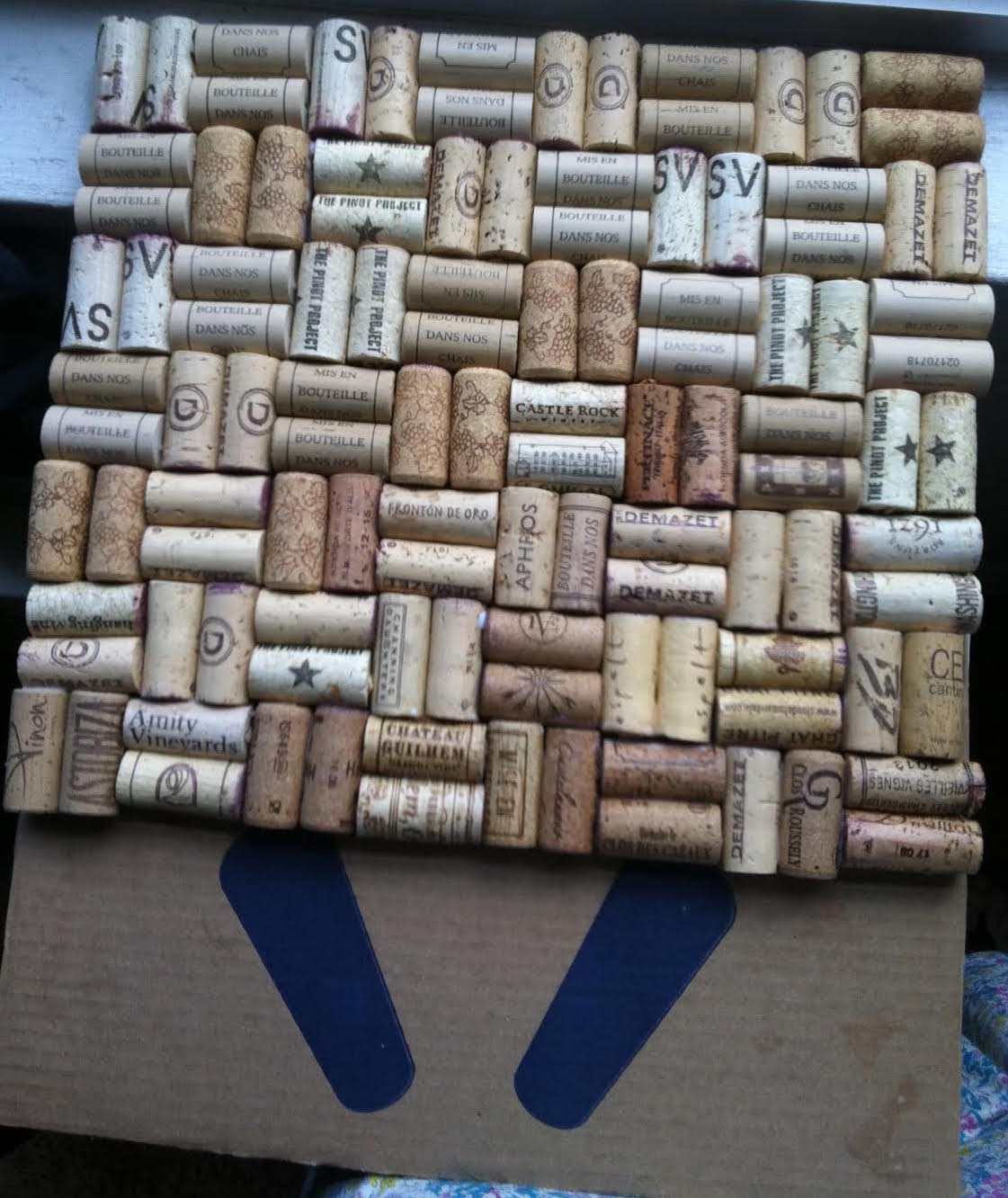 THE SAVVY SHOPPER DIY Cork Bulletin Board