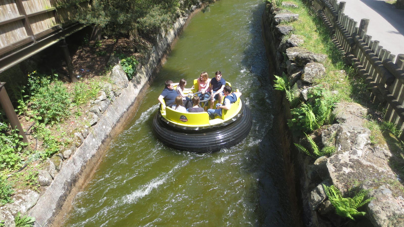 Alton Towers with Goodfellas Pizza lilmisschickas