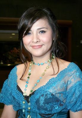 New Photo Audy Item Indo Pop Singer