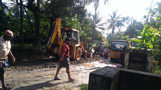 നരിക്കുനി– കുമാരസ്വാമി റോഡ് നവീകരണ പ്രവൃത്തിക്കു തുടക്കം