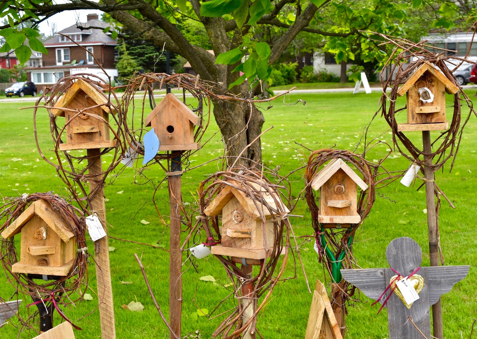 This year's Buffalostyle Garden Art Sale finds