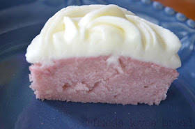 Frieda Loves Bread: The Raspberry Lemonade Cupcake Experiment