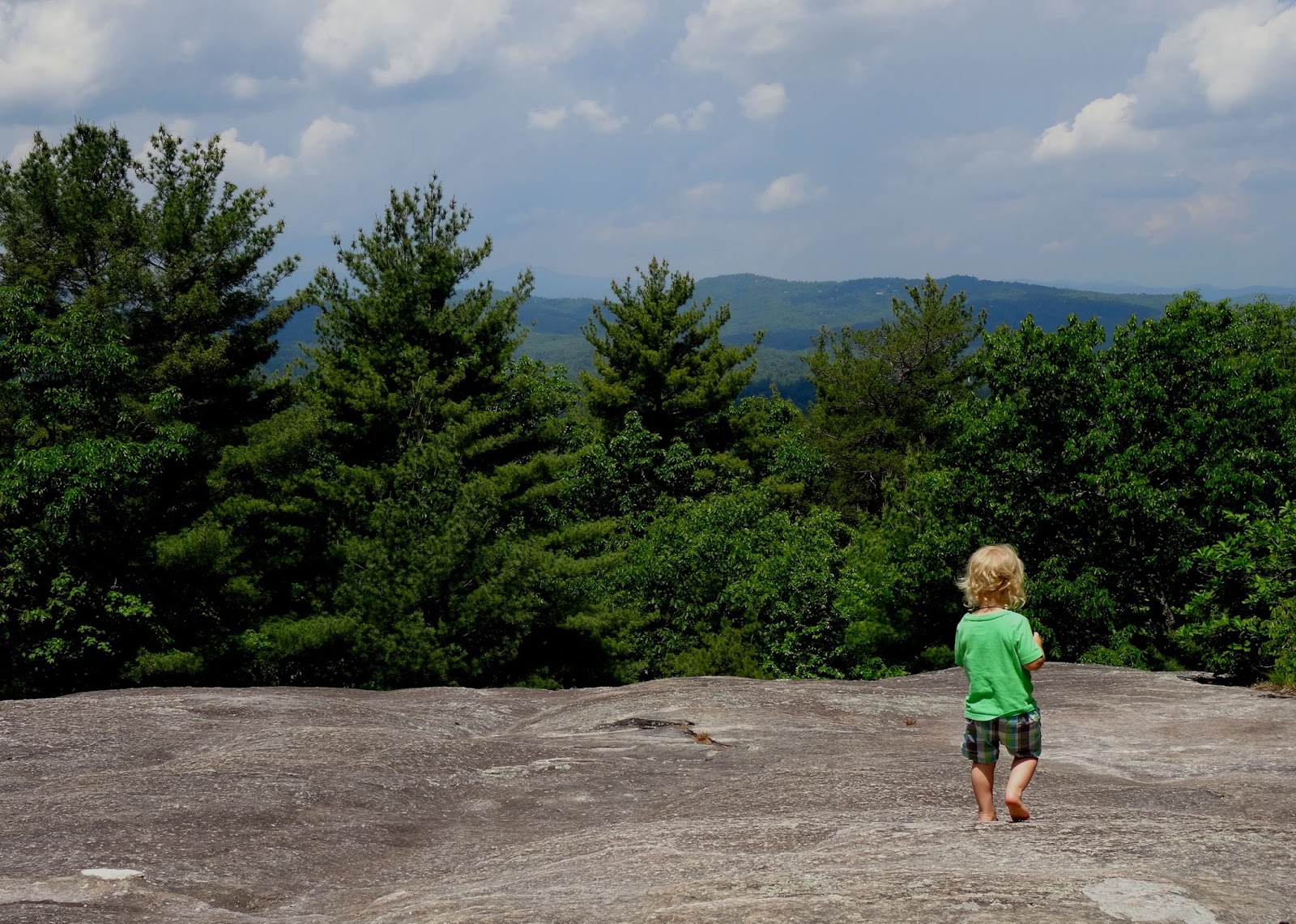 Femme au foyer A hike up Glassy Mountain