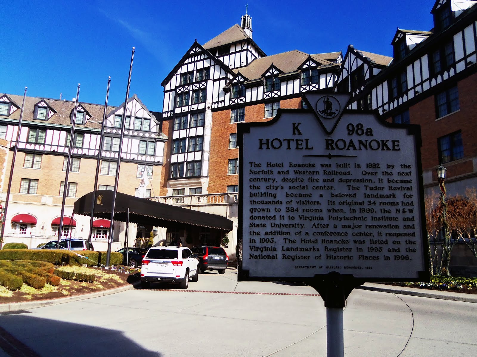 Around Roanoke, VA (A Daily Photo Blog) Hotel Roanoke