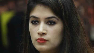 बंदगी कालरा बिग बॉस-11 की कंटेस्टेंट बंदगी कालरा