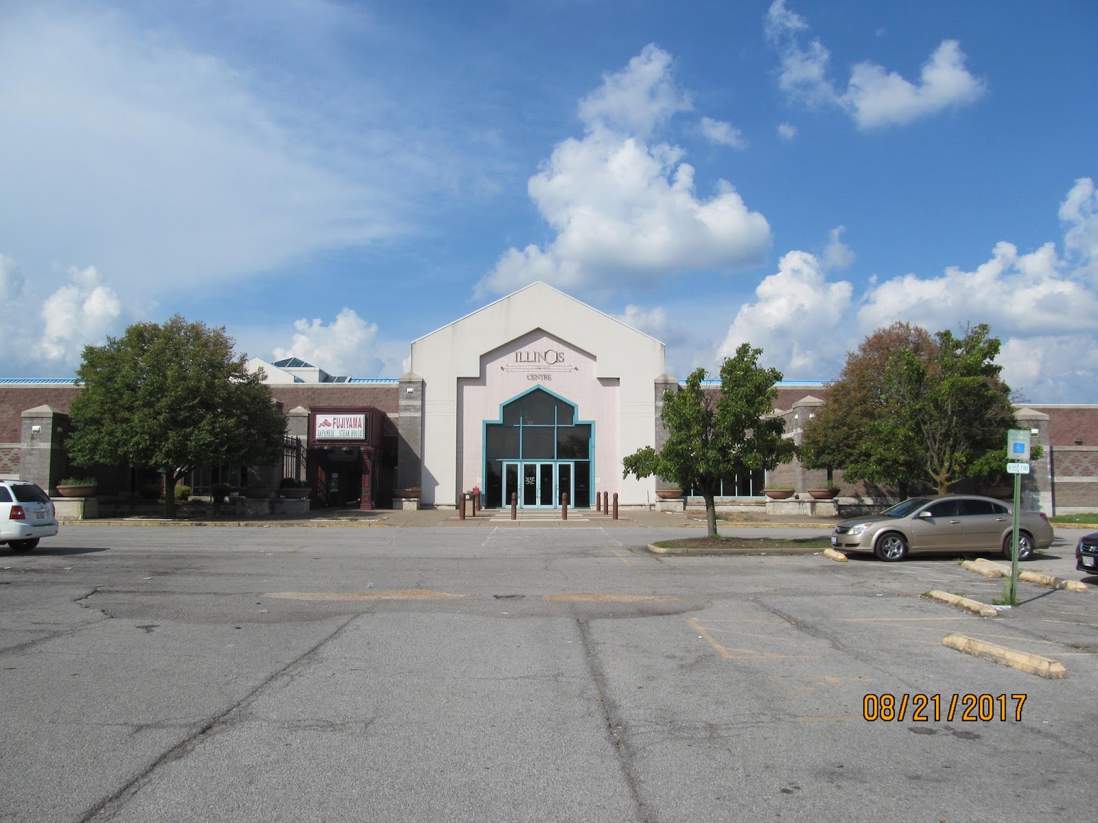 Trip to the Mall Illinois Star Centre Mall (Marion, IL)