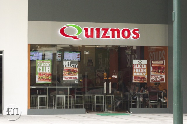 Quiznos Manila entrance