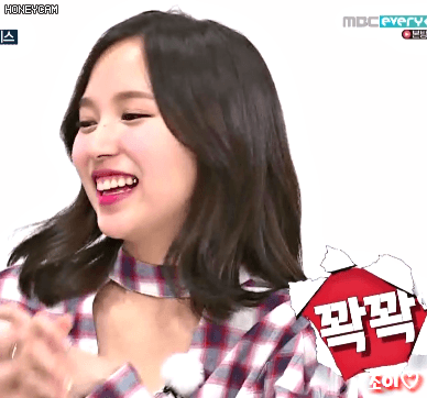 [주간아이돌] 오늘자 트와이스 움짤 Part.3 개인(모모,미나,사나,쯔위,정연).gif | 인스티즈