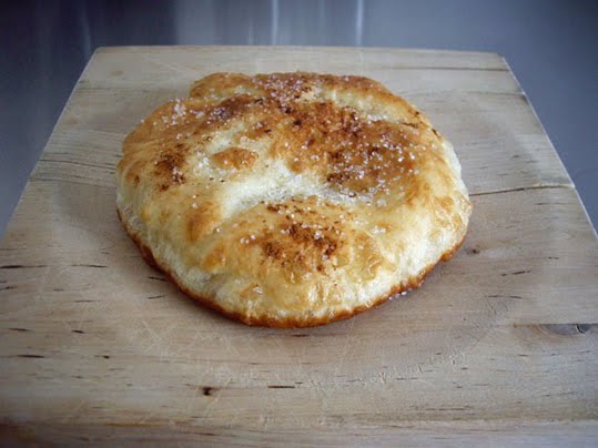 langos (pan frito de patata) langos (pan frito de patata)