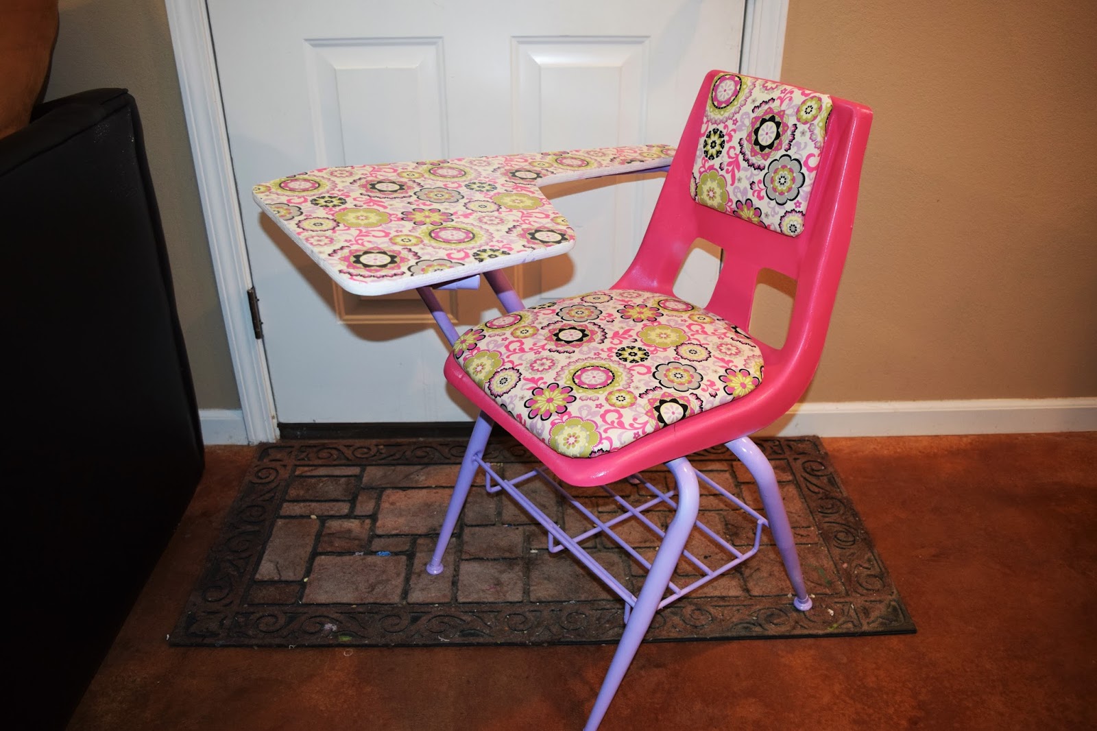 *Pigtails & Glitter* DIY Old School Desk Makeover