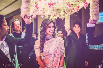 bride-kishwer-arrives-in-style-wedding17