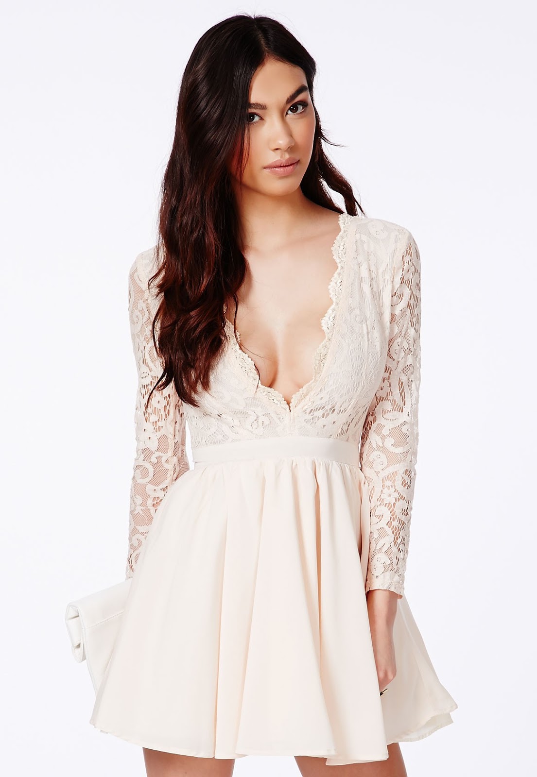 vestidos de encaje entallados