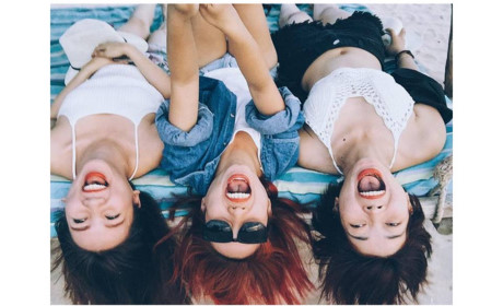 Di du lich voi hoi ban gai ma thich the nay, thi can gi nguoi yeu nua? - Anh 20