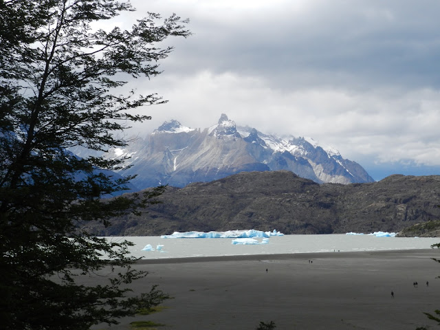 Lago Grey