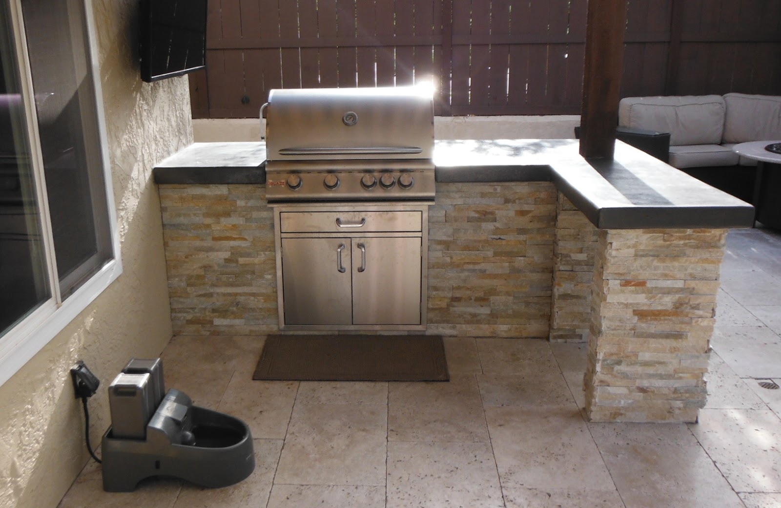 The 2 Minute Gardener Photo Poured in place concrete BBQ island