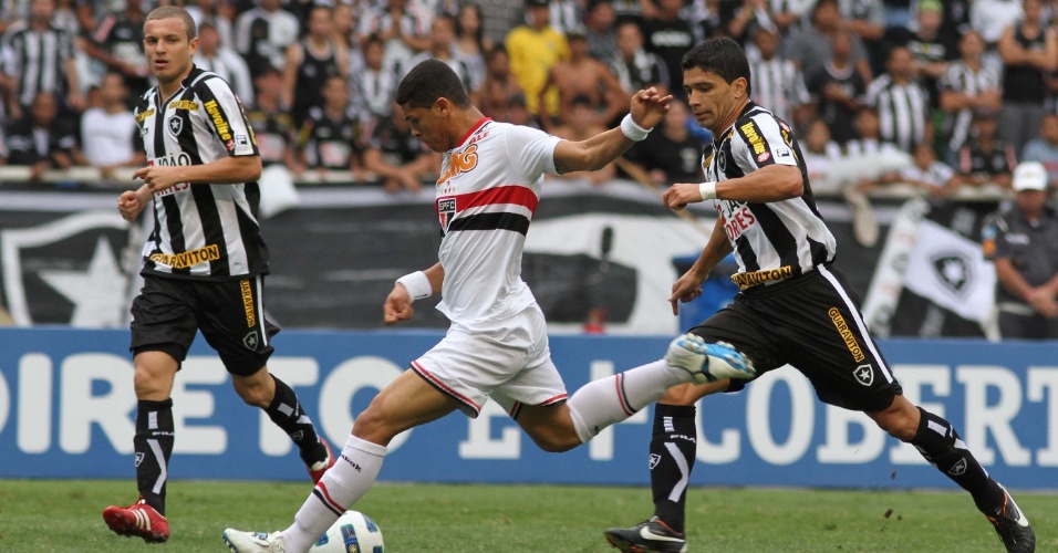 O GLOBO lança Bola de Cristal do Brasileirão: Botafogo tem 26% de