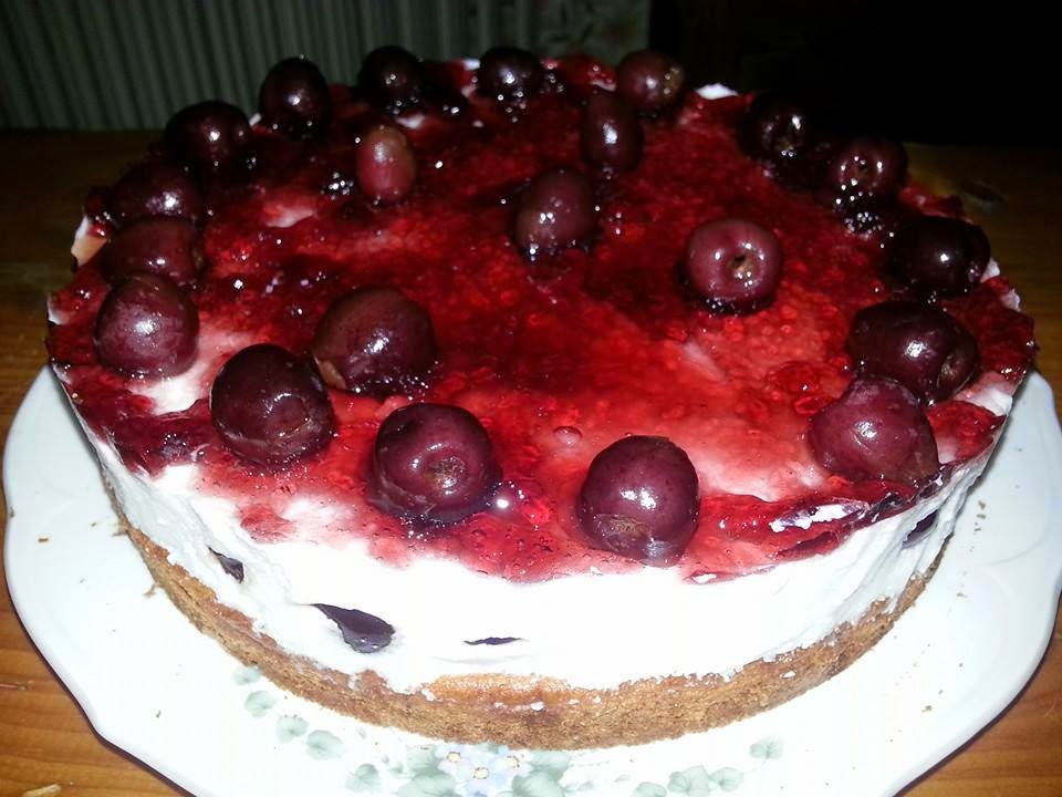 Lecker und kalorienarm kochen: Kirsch Joghurt Torte Lecker und kalorienarm kochen: Kirsch Joghurt Torte