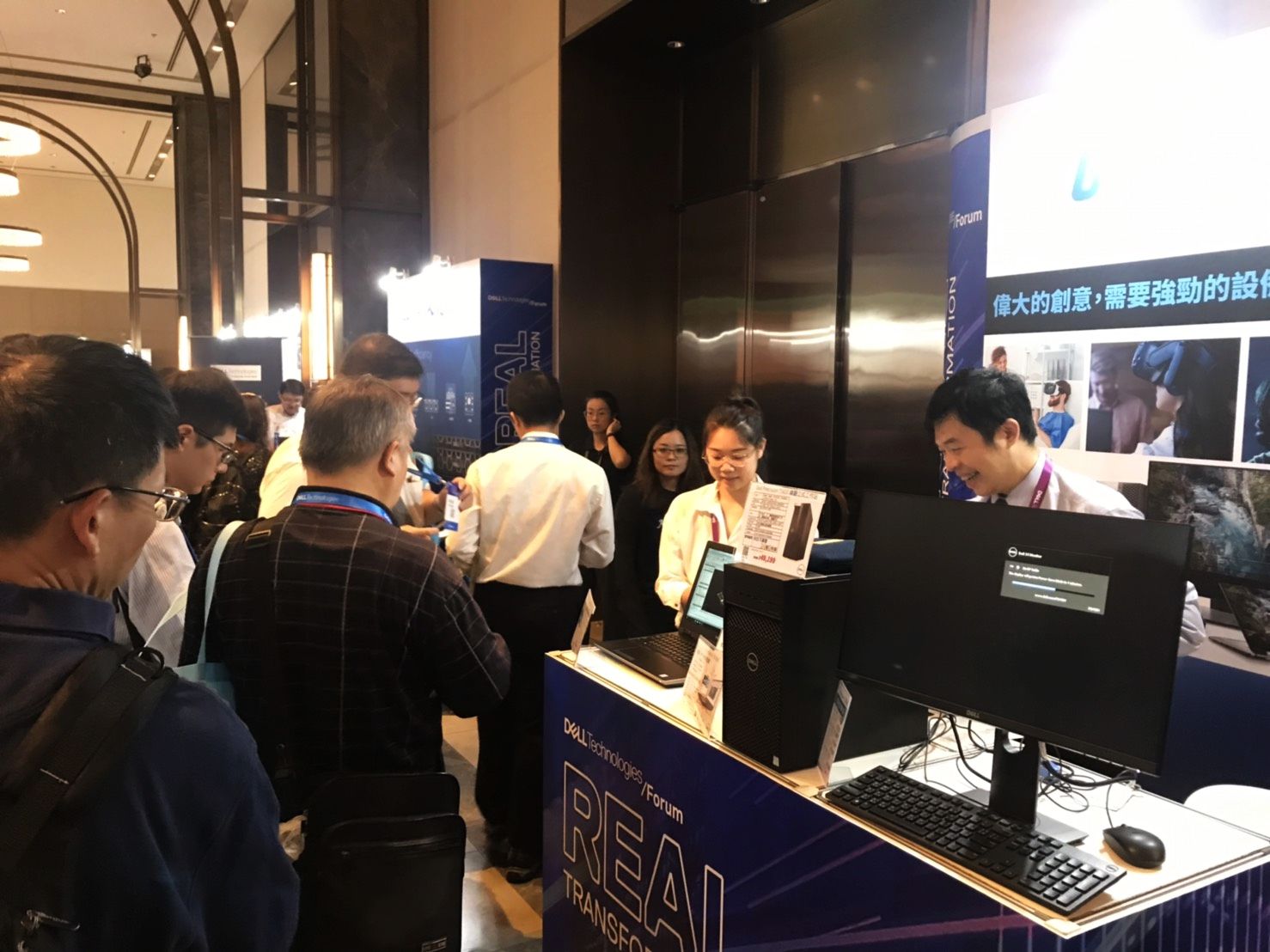 各界知名公司與會代表熱烈詢問cadian2020