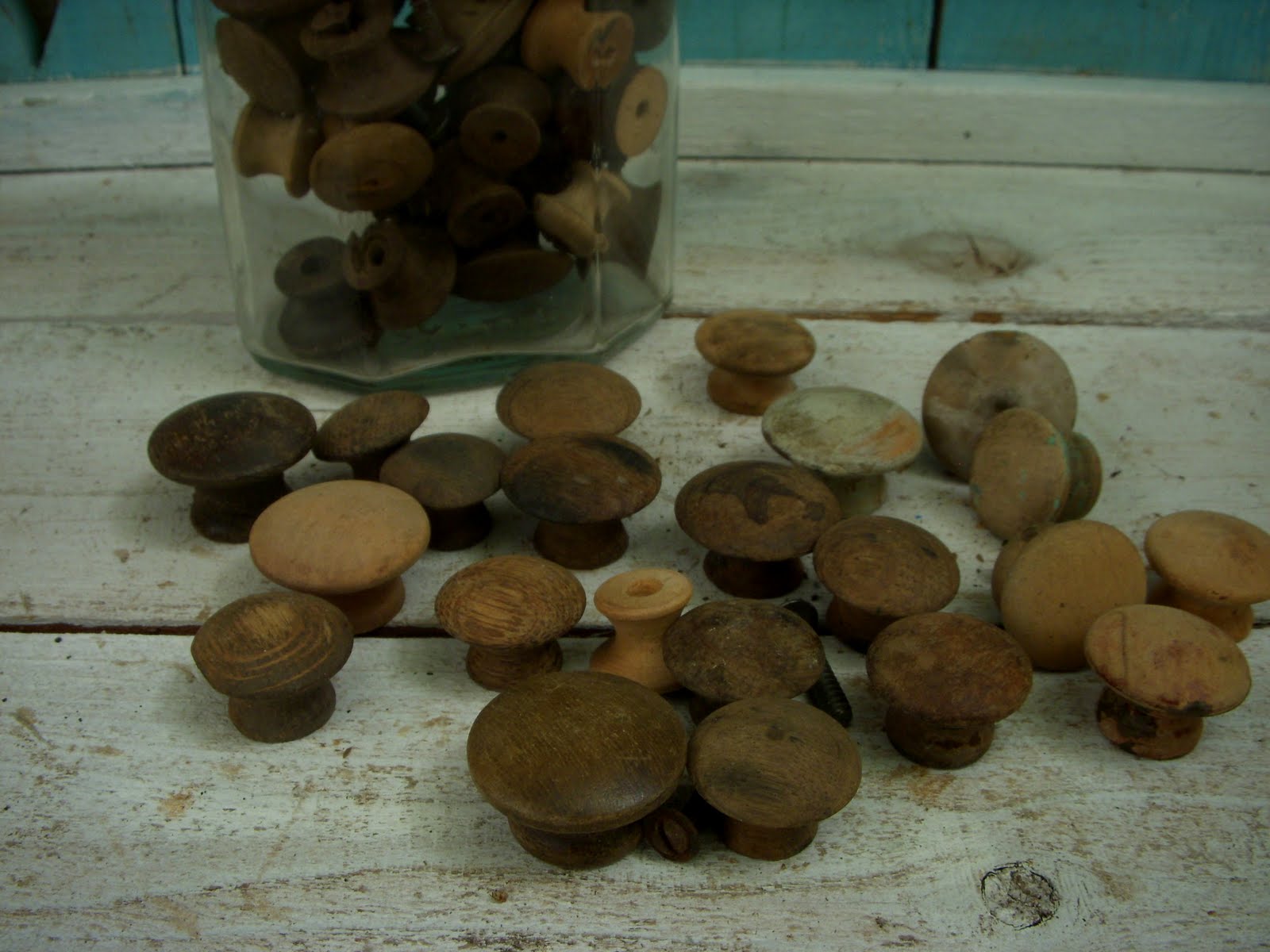 Honey's Treasures Wooden Knobs