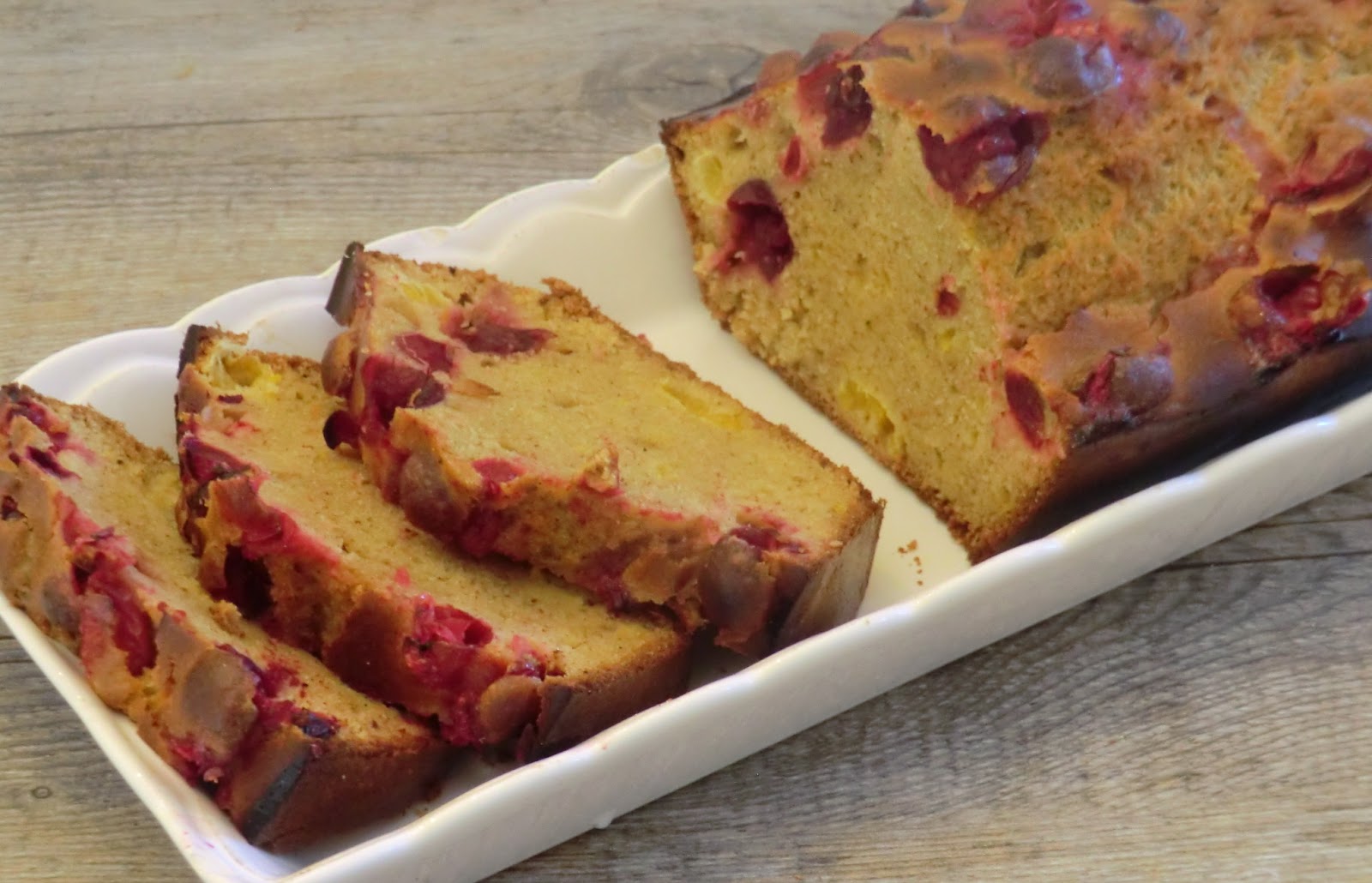 Cake aux cranberries ou canneberges fraiches, aux mandarines et aux ...