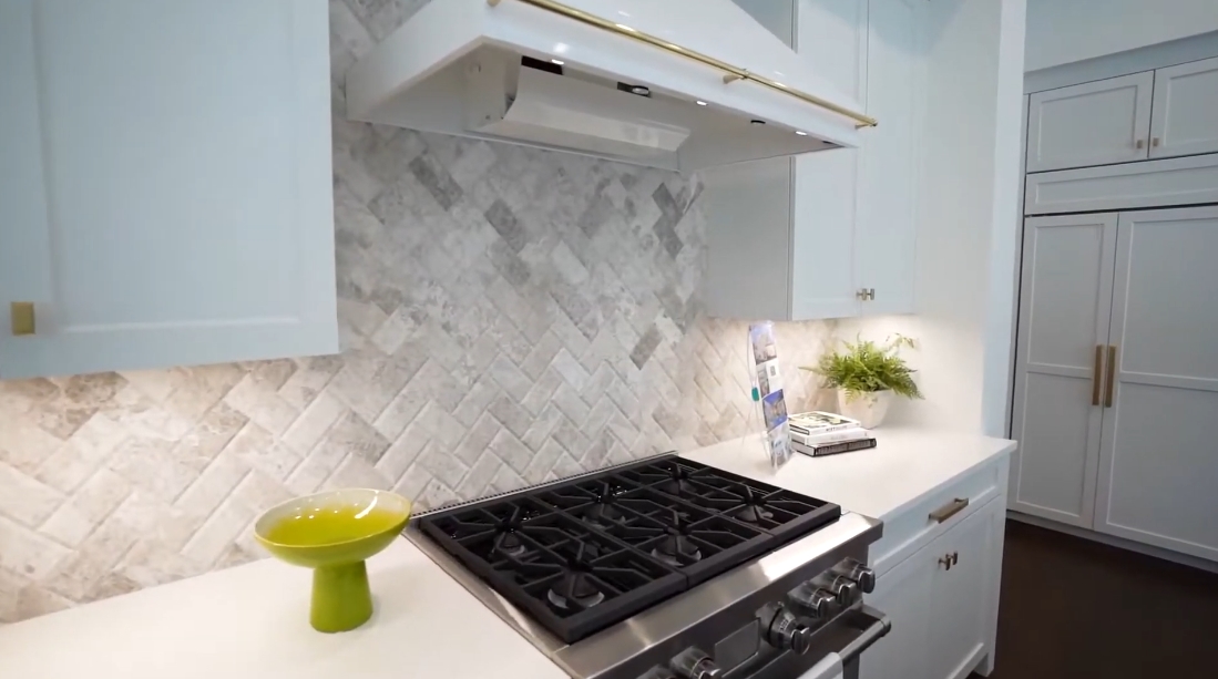 16 Interior Design Photos vs. 1806 Oleander Street, Sarasota, FL Luxury Model Home Tour