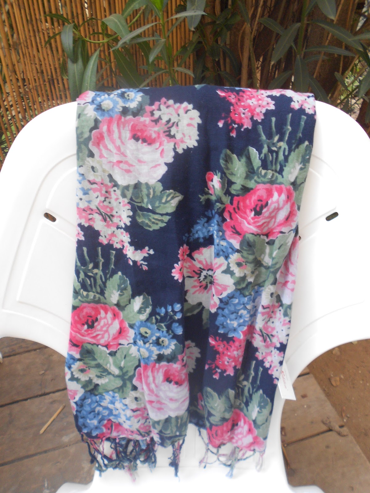 Things that make me go mmmm Shopped Cath Kidston Bloomsbury scarf and bag