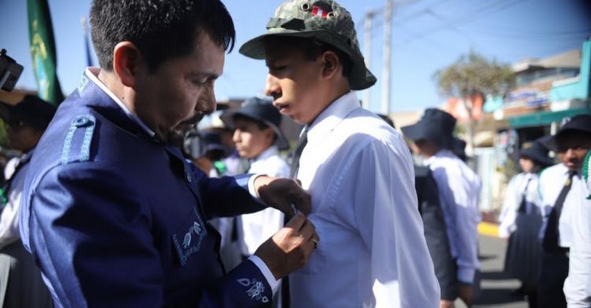 Más de 600 escolares de Arequipa forman brigadas para cuidar el medio ambiente Más de 600 escolares de Arequipa forman brigadas para cuidar el medio ambiente