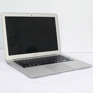 MacBook Air Core i5 (13-inch, Mid 2013) Bekas Di Malang