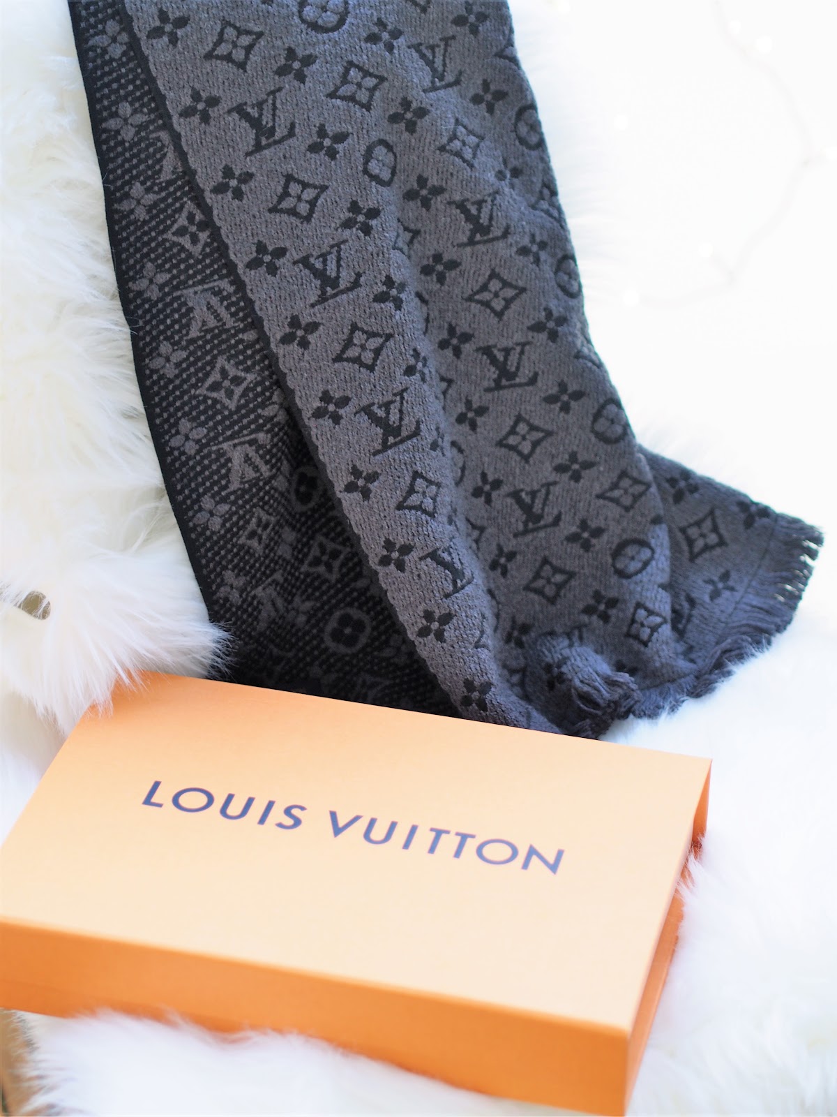 Louis Vuitton pipo ja kaulahuivi