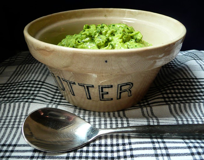 AAA ACCADEMIA AFFAMATI AFFANNATI Crema di pecorino con erbette.