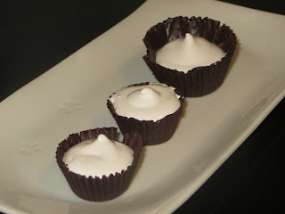 CAZUELITAS DE CHOCOLATE CON MERENGUE ITALIANO